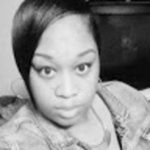 Meet your Posher, Raquel